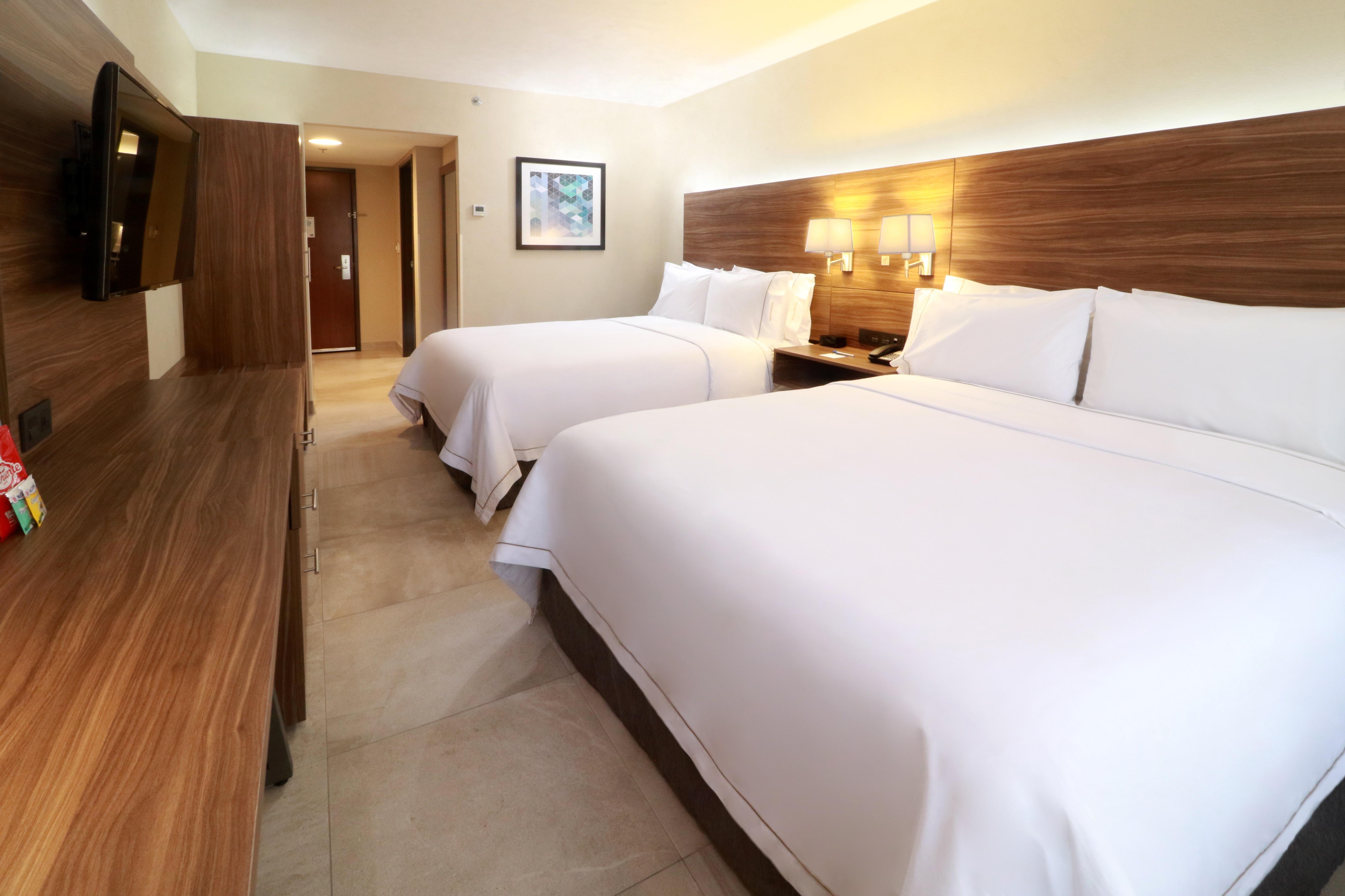 Holiday Inn Express Guadalajara Aeropuerto By Ihg Las Pintas Zewnętrze zdjęcie