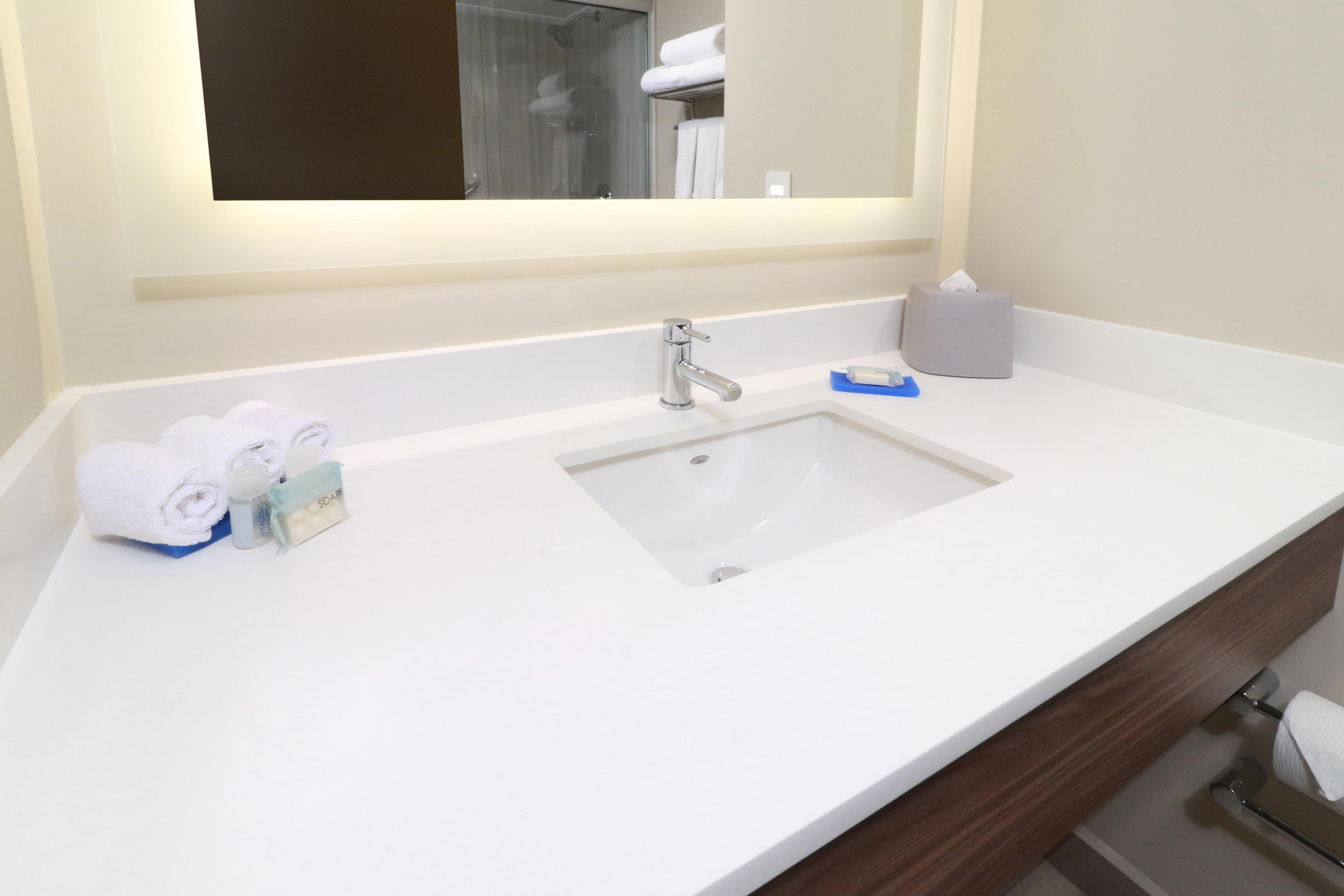 Holiday Inn Express Guadalajara Aeropuerto By Ihg Las Pintas Zewnętrze zdjęcie