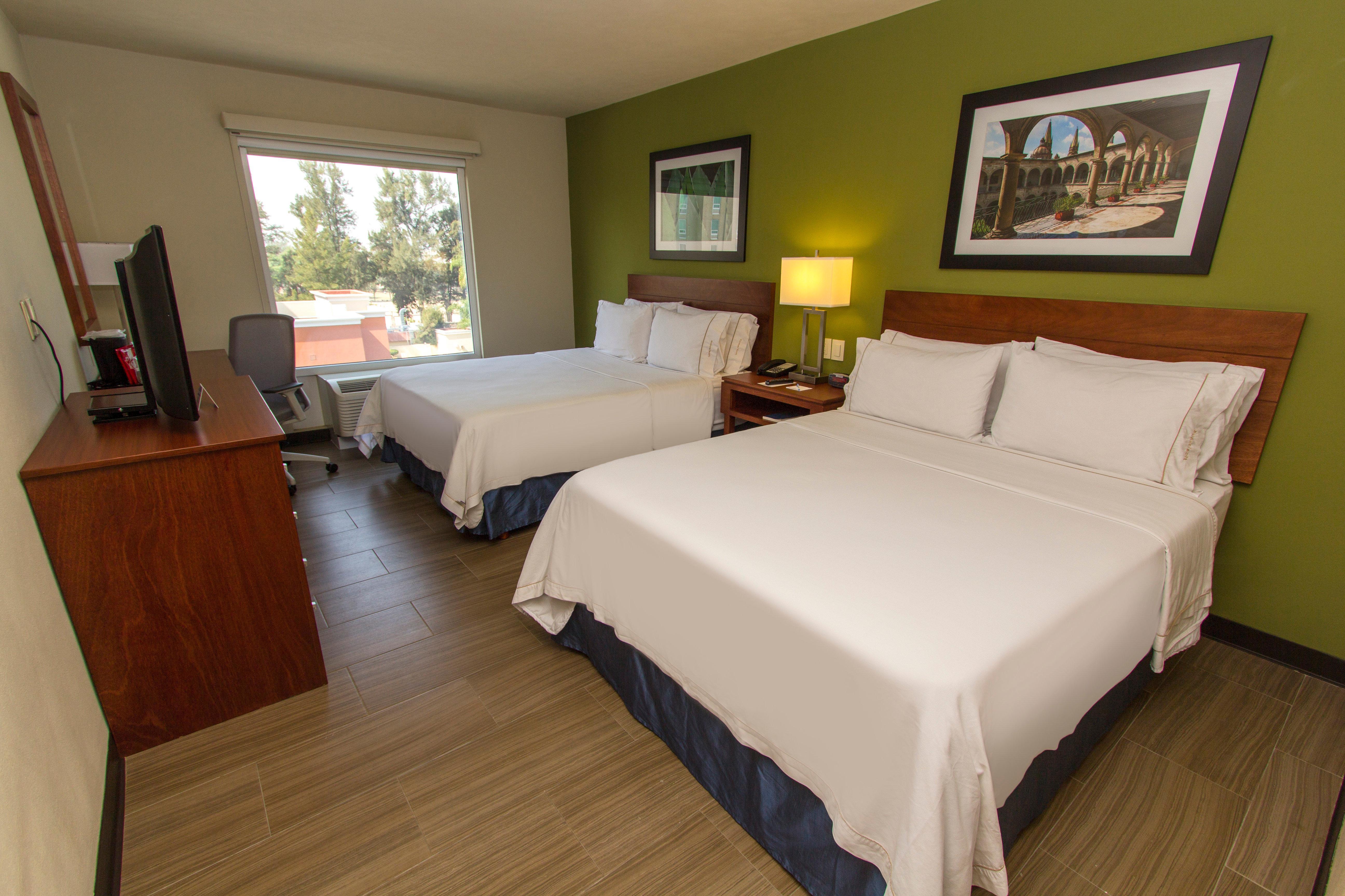 Holiday Inn Express Guadalajara Aeropuerto By Ihg Las Pintas Zewnętrze zdjęcie
