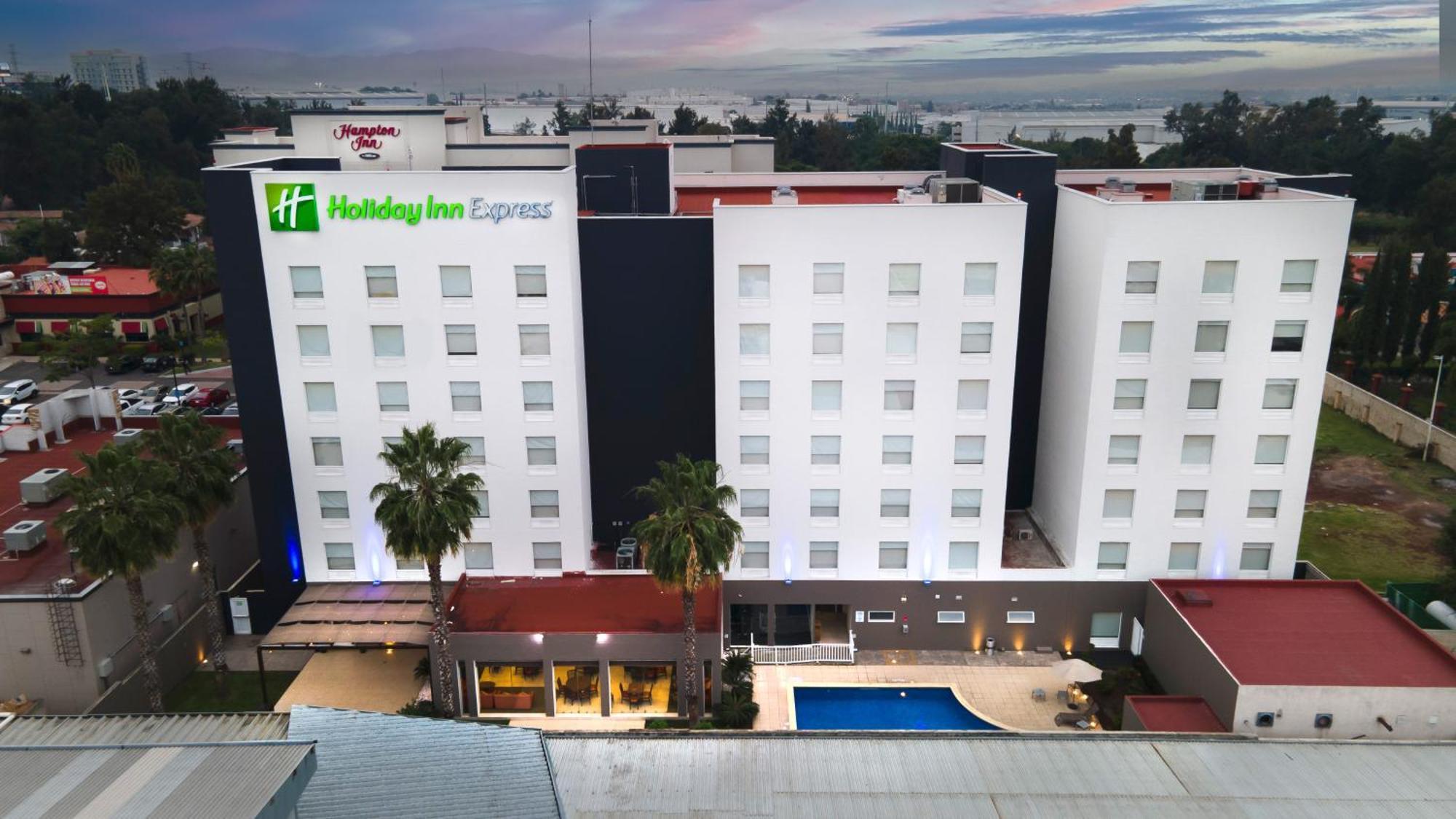 Holiday Inn Express Guadalajara Aeropuerto By Ihg Las Pintas Zewnętrze zdjęcie